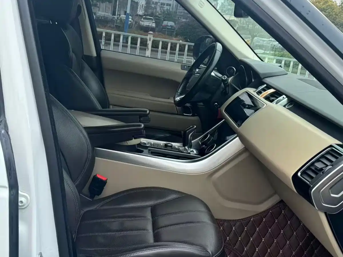 Land Rover Range Rover Sport 2015 3.0 SC V6 HSE фото 10