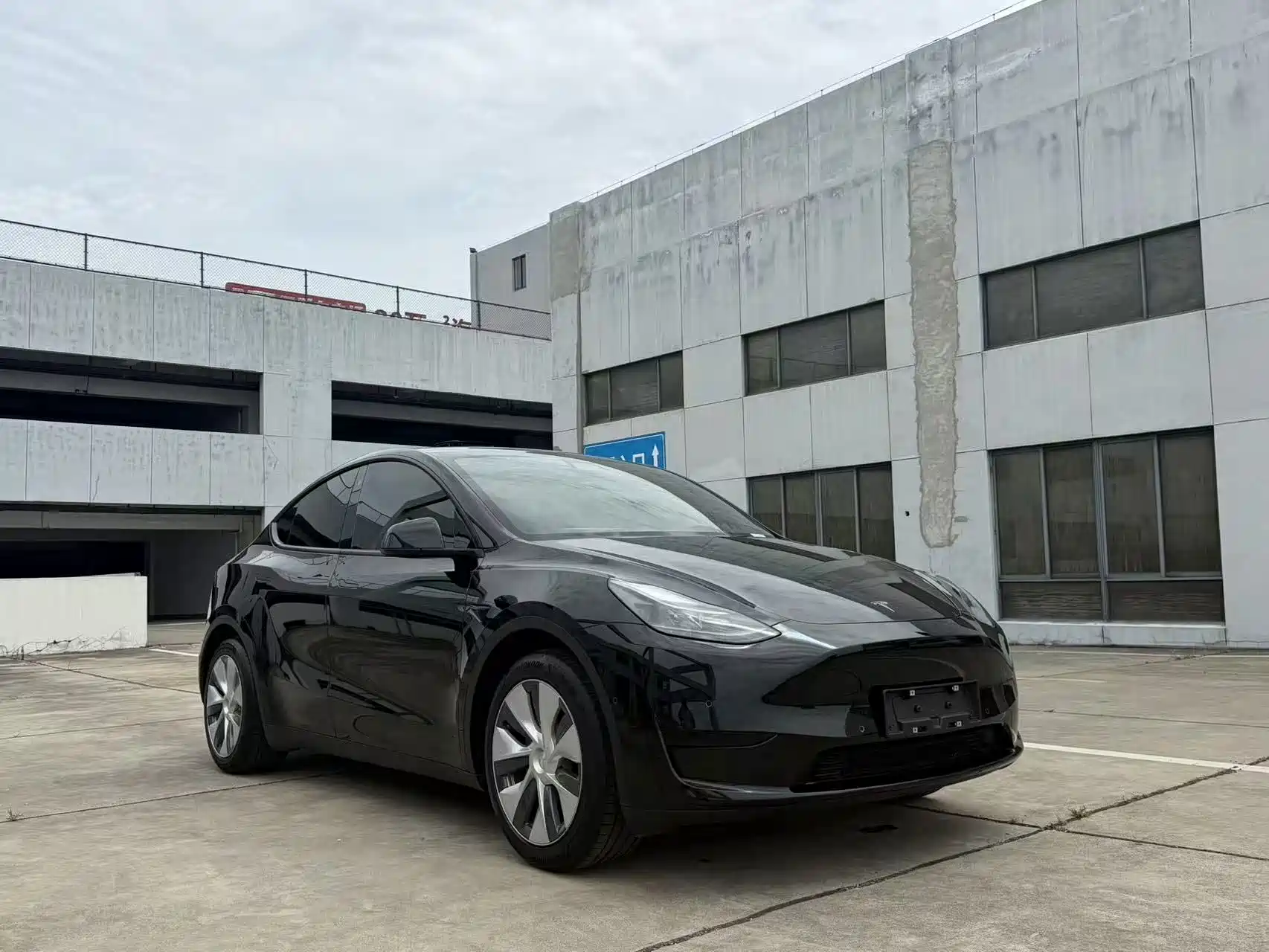 Фото 3 - Tesla Model Y