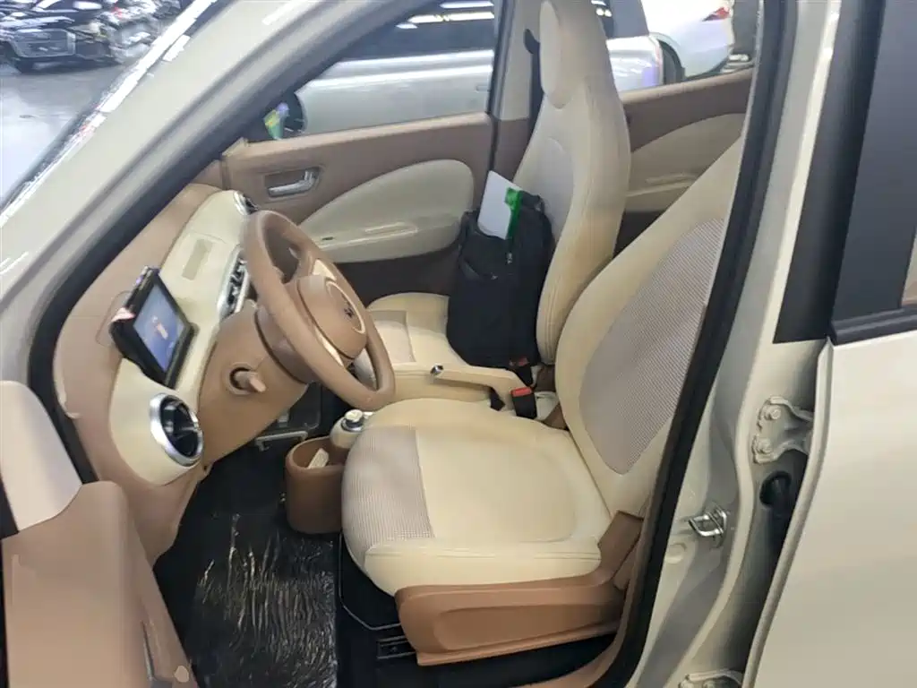 Wuling Motors Hongguang MINIEV 2026 2025 4-Door Advanced
