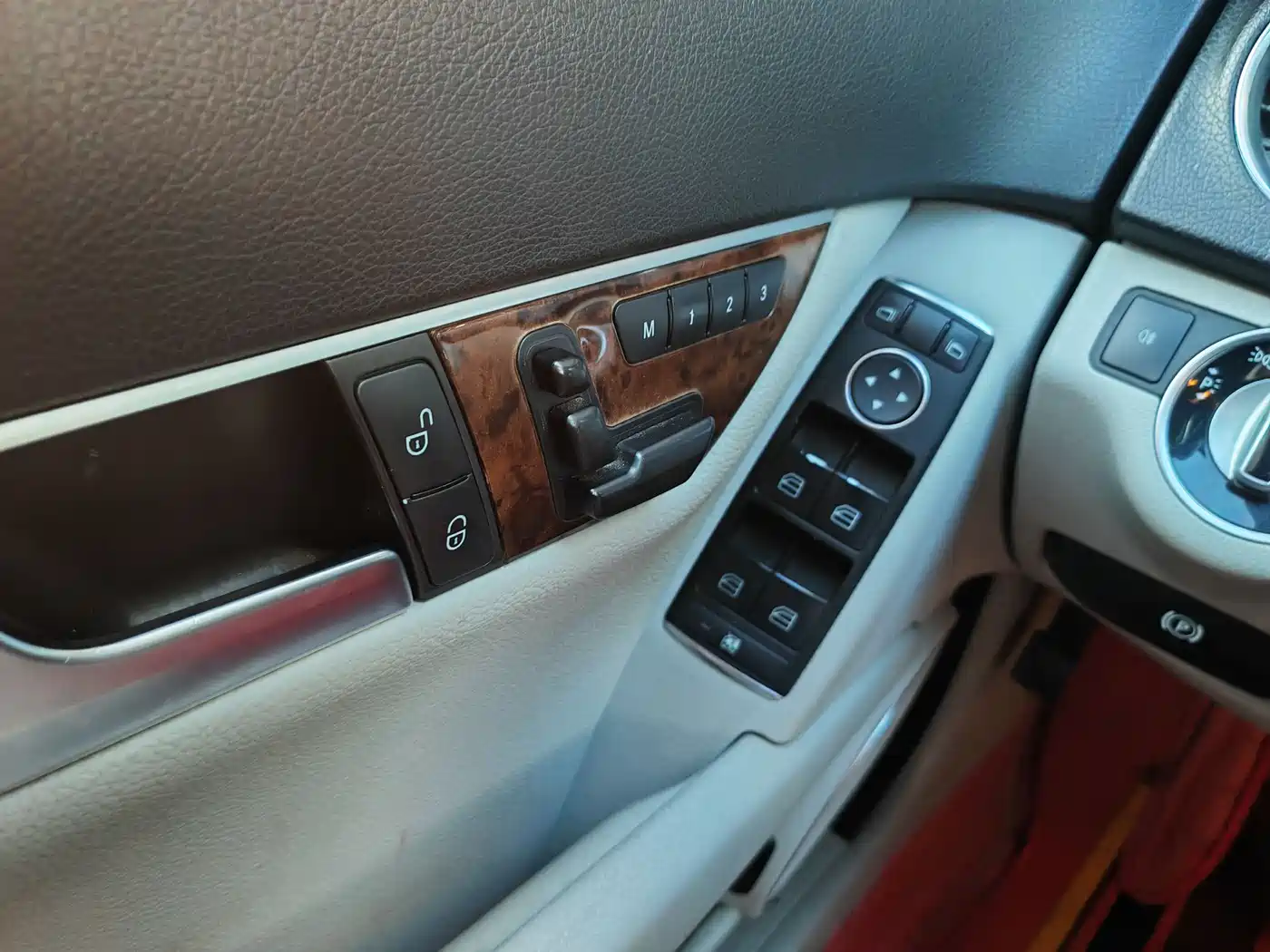 Mercedes-Benz C-Class 2013 C 260 CGI Elegance фото 15