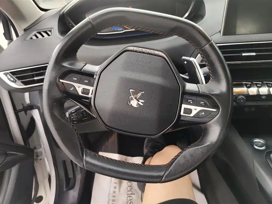 Peugeot 5008 2017 380THP 5-Seat Elite Edition фото 15