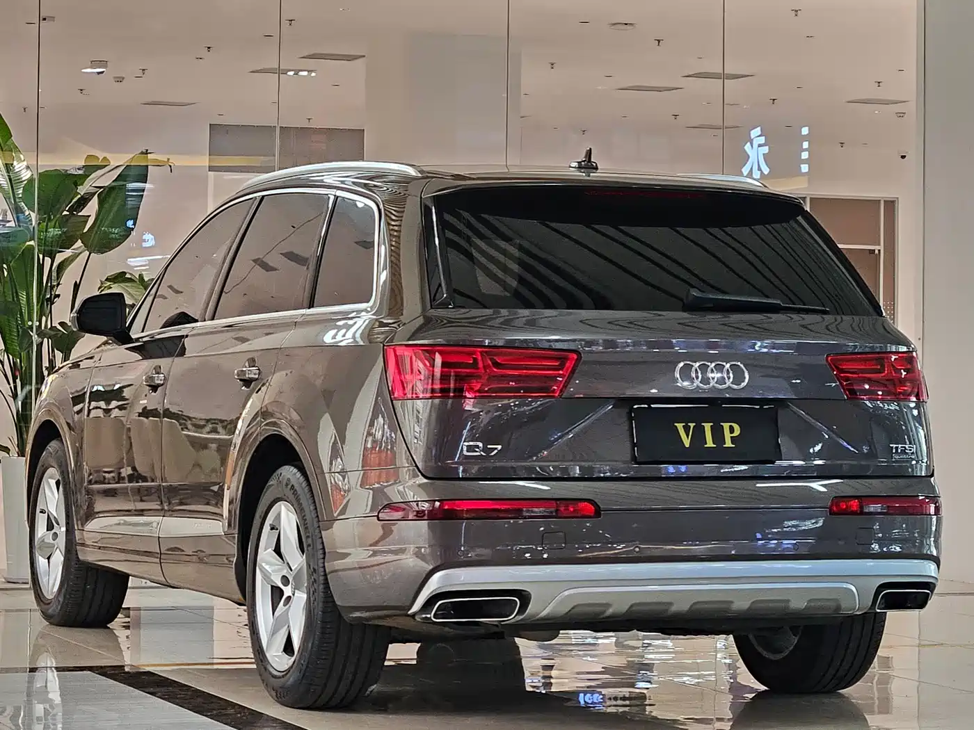 Фото 4 - Audi Q7