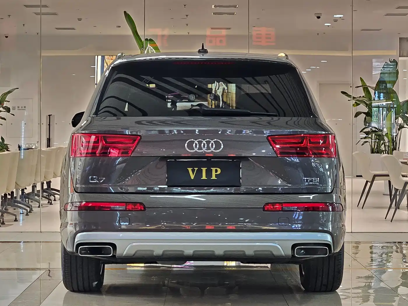 Фото 5 - Audi Q7