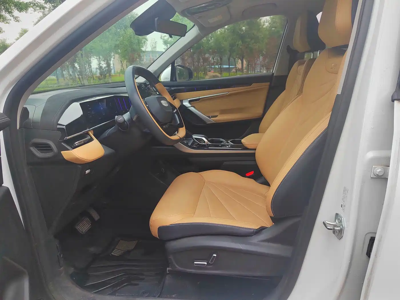 Geely Boyue L 2022 2023 1.5TD DCT Premium
