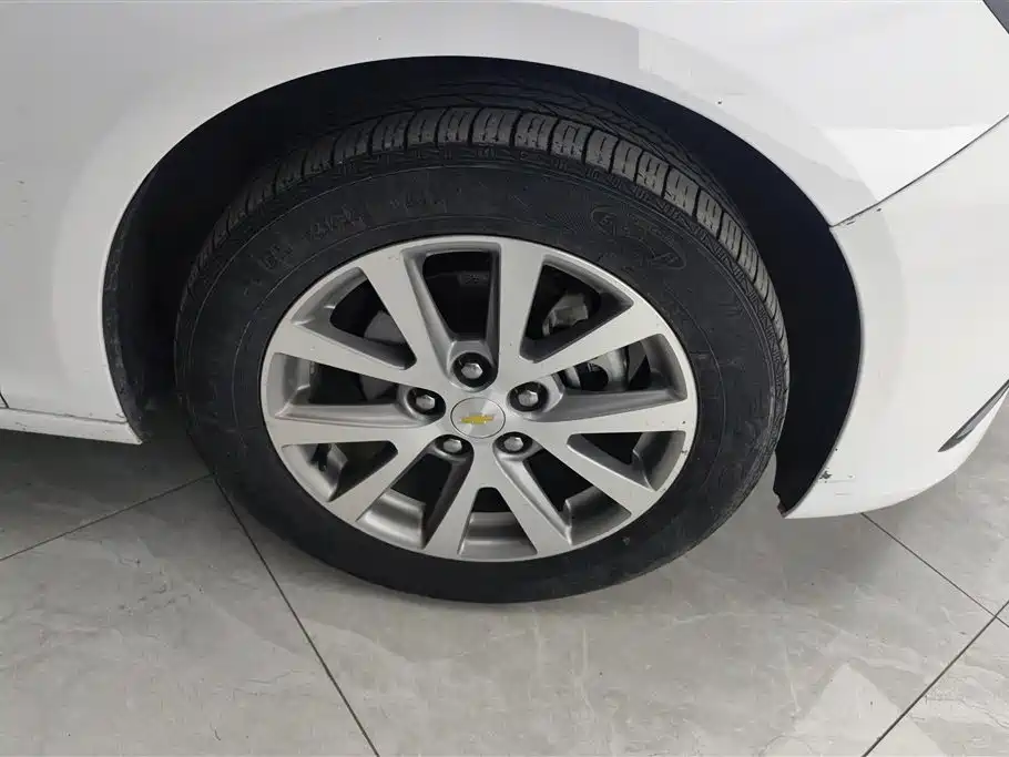Chevrolet Malibu 2018 530T Automatic Luxury Edition фото 6