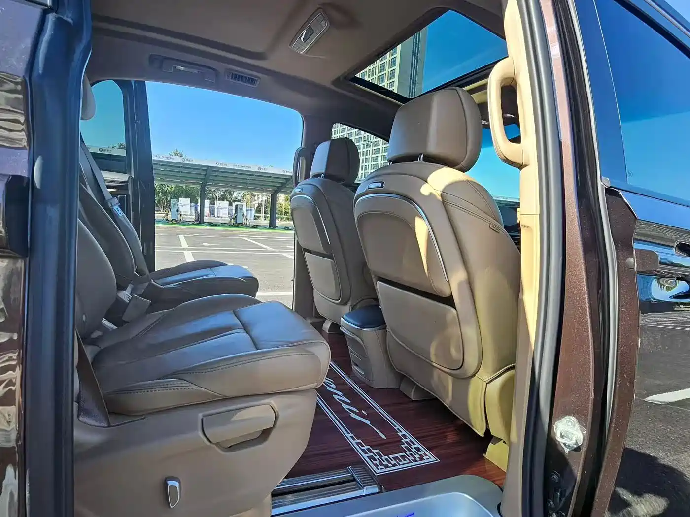 Buick GL8 2021 ES Landlord 653T Premium фото 7
