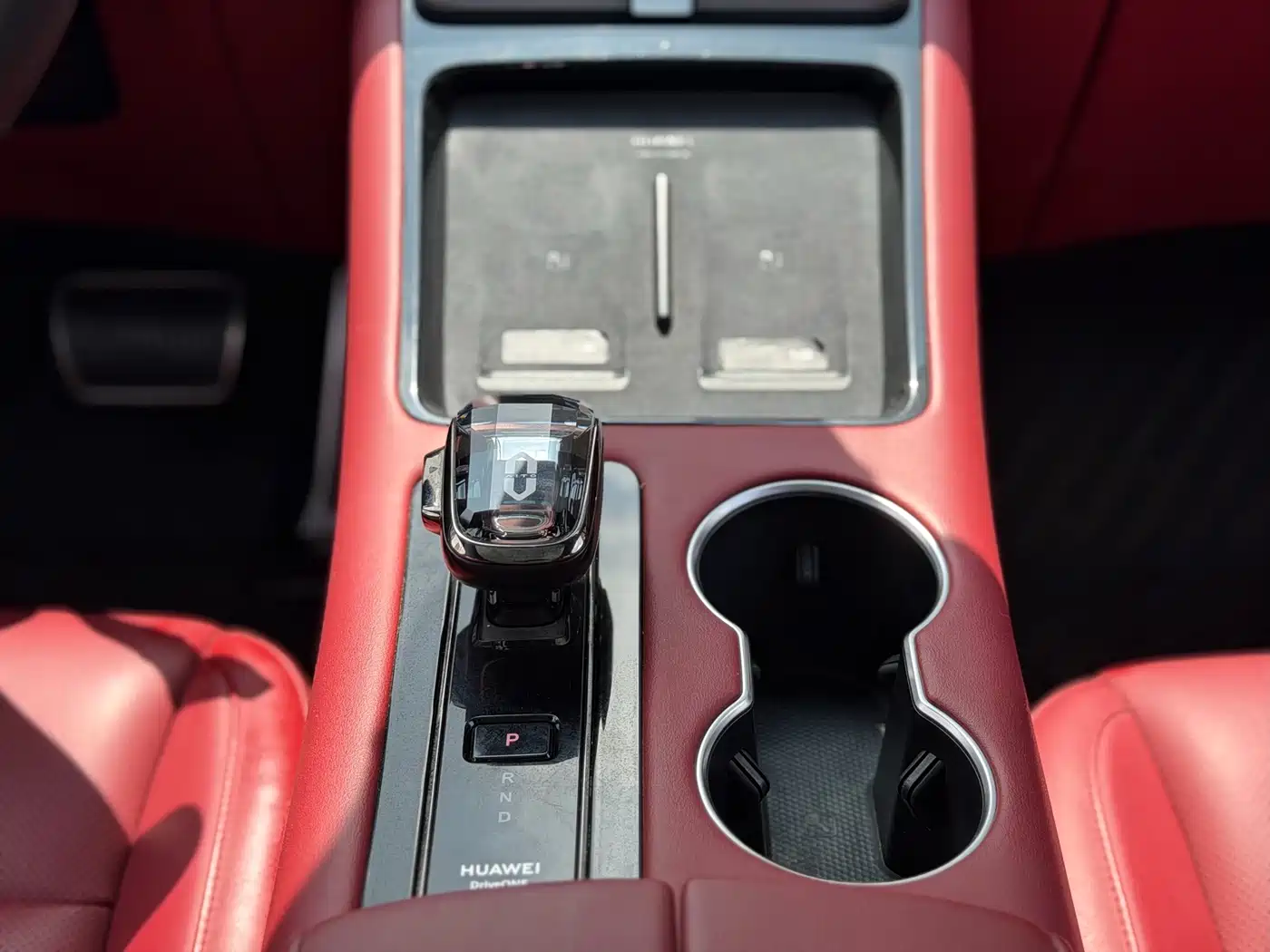 AITO Wenjie AITO M5 2024 Extended Range Max RS AWD Advanced Smart Driving Edition фото 11
