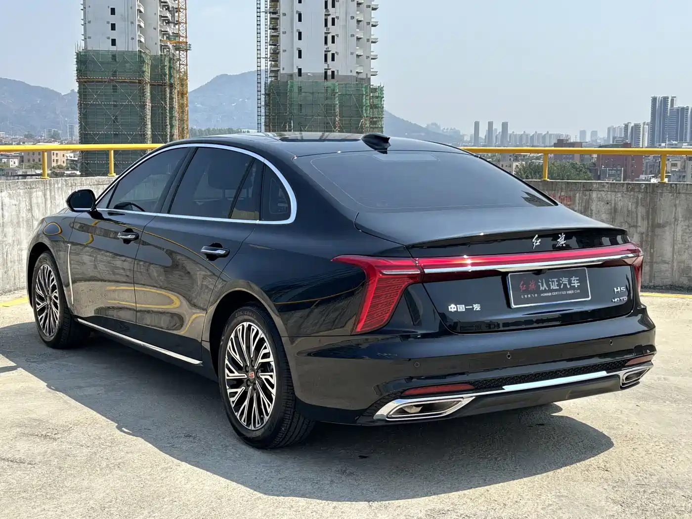 Hongqi H5 2024 2.0T Automatic Smart Connect Flag Smooth Edition фото 10