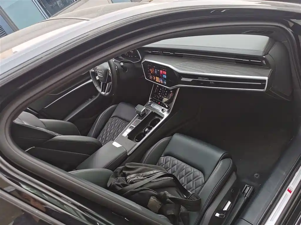 Audi A6L 2025 45 TFSI quattro Premium Sport фото 11