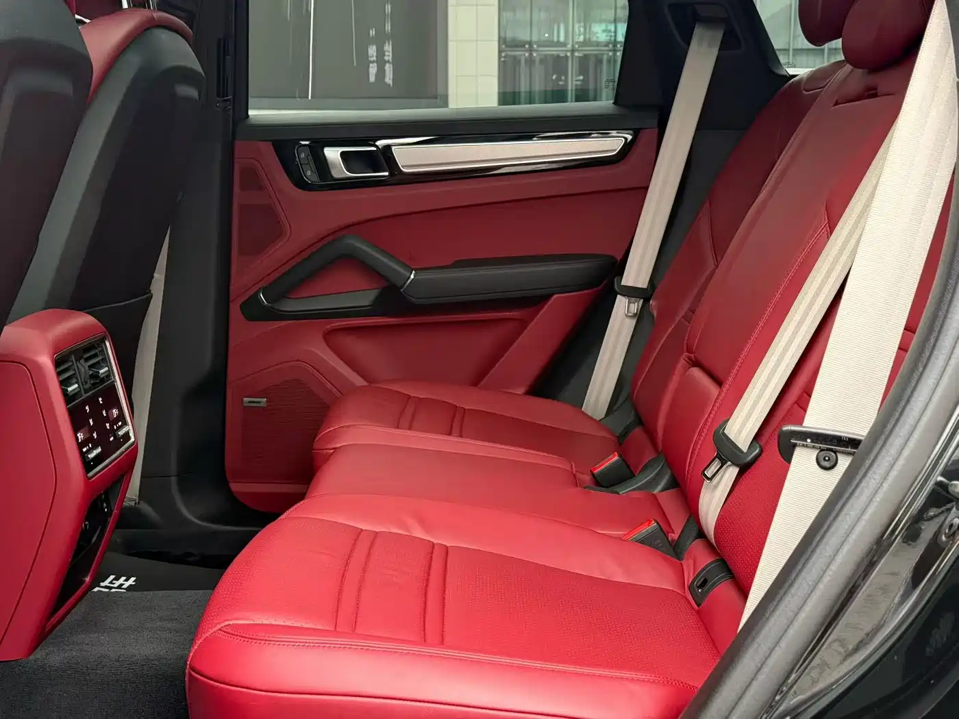Porsche Cayenne 2023 Cayenne 3.0T Platinum Edition фото 7