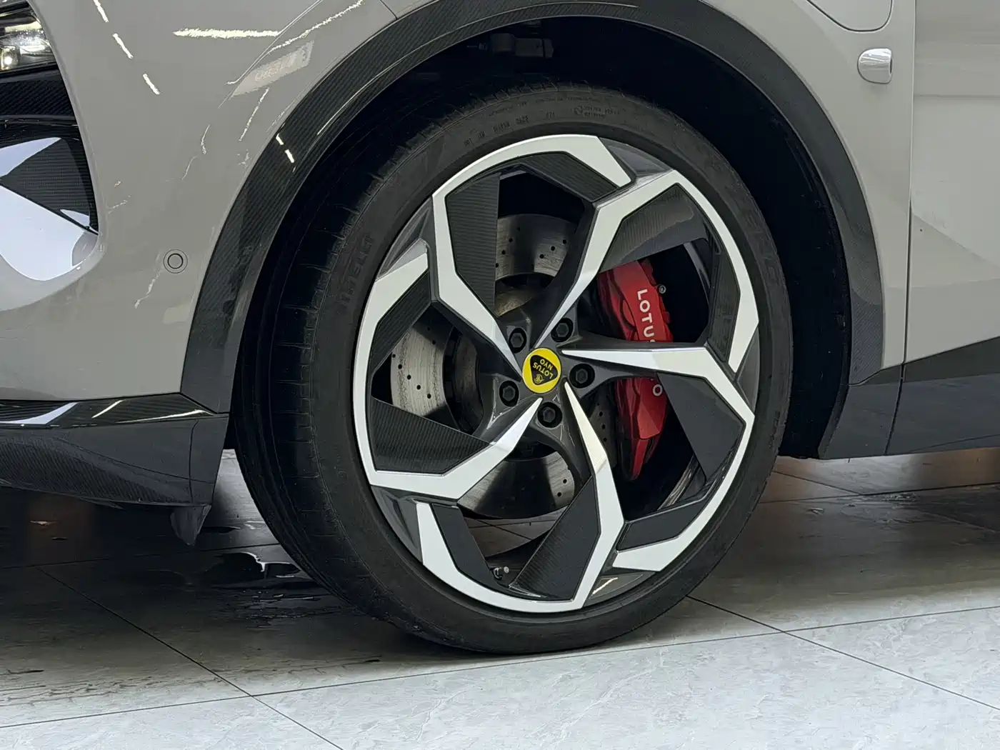 Lotus Cars ELETRE 2023 ELETRE R+ фото 13