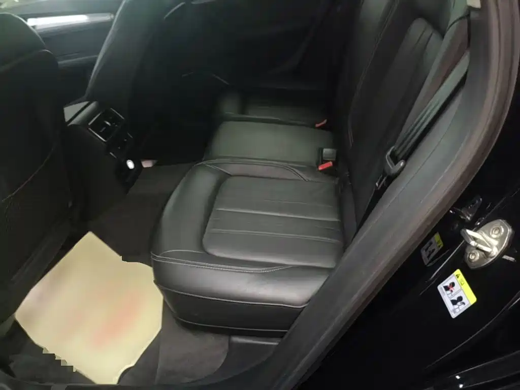 Audi Q5L 2020 Facelift 40 TFSI Honor Fashion фото 17