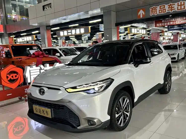 Toyota Frontlander 2022 2.0L CVT Luxury PLUS Edition
