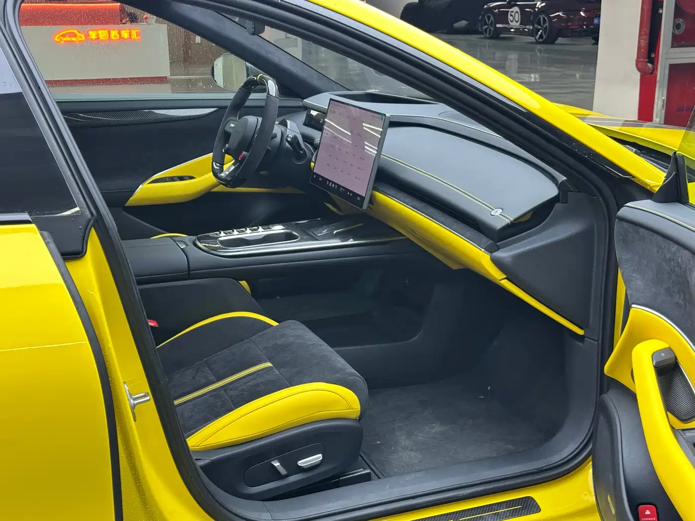 XIAOMI CAR XIAOMI SU7 ULTRA