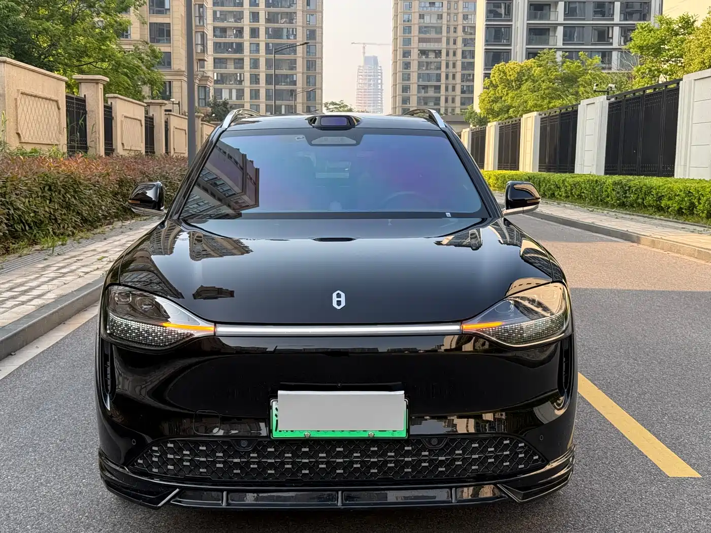 AITO Wenjie AITO M9 2025 Extended Range Ultra 52kWh 6-Seater фото 2