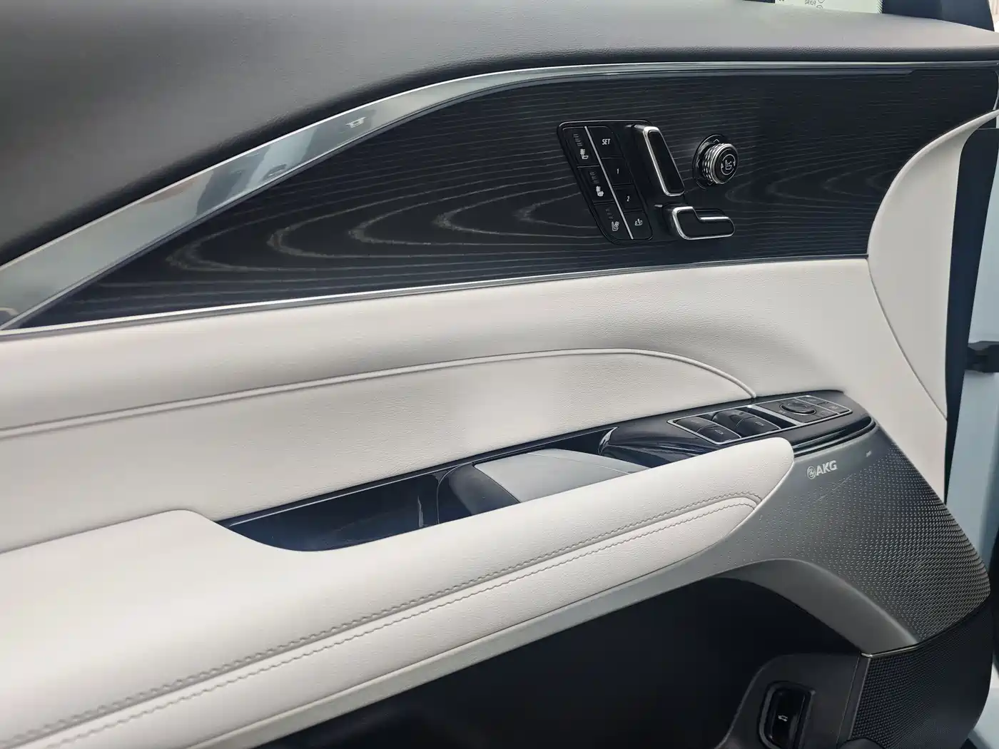 Cadillac IQ Rui Ge 2024 RWD Standard Range Luxury Edition фото 11