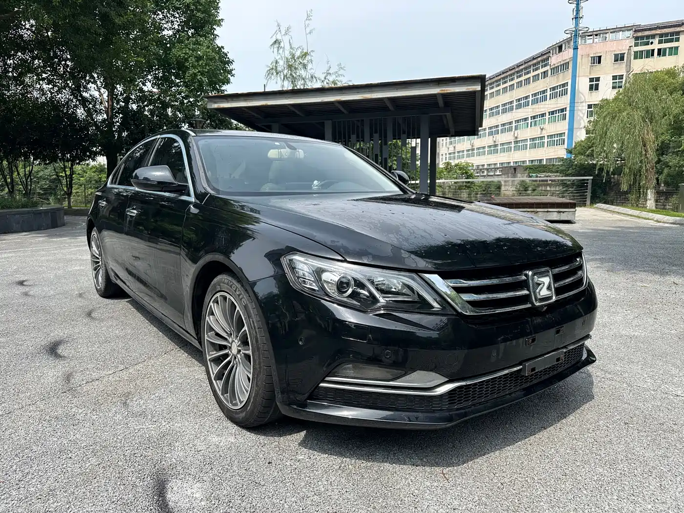 Фото 3 - Zotye Z700