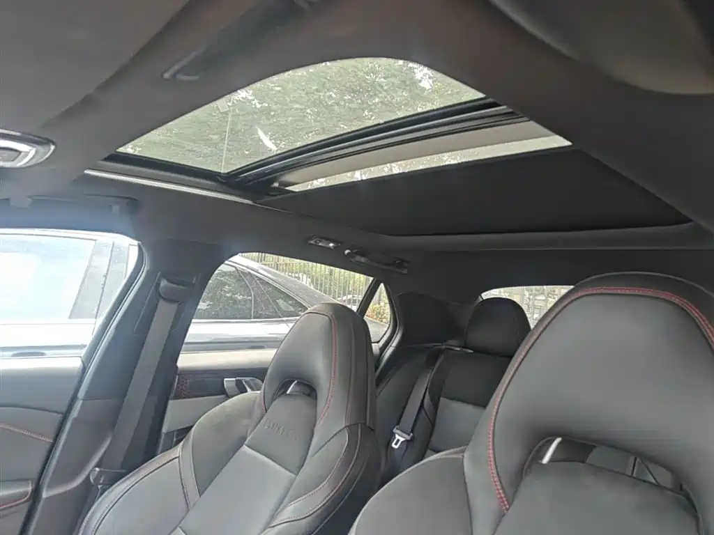 Lynk & Co 03 2018 1.5TD DCT Power Pro Version China V фото 18