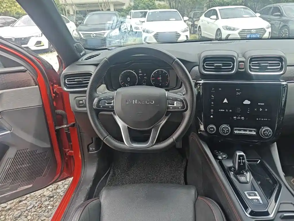 Lynk & Co 03 2018 1.5TD DCT Power Pro Version China V фото 11