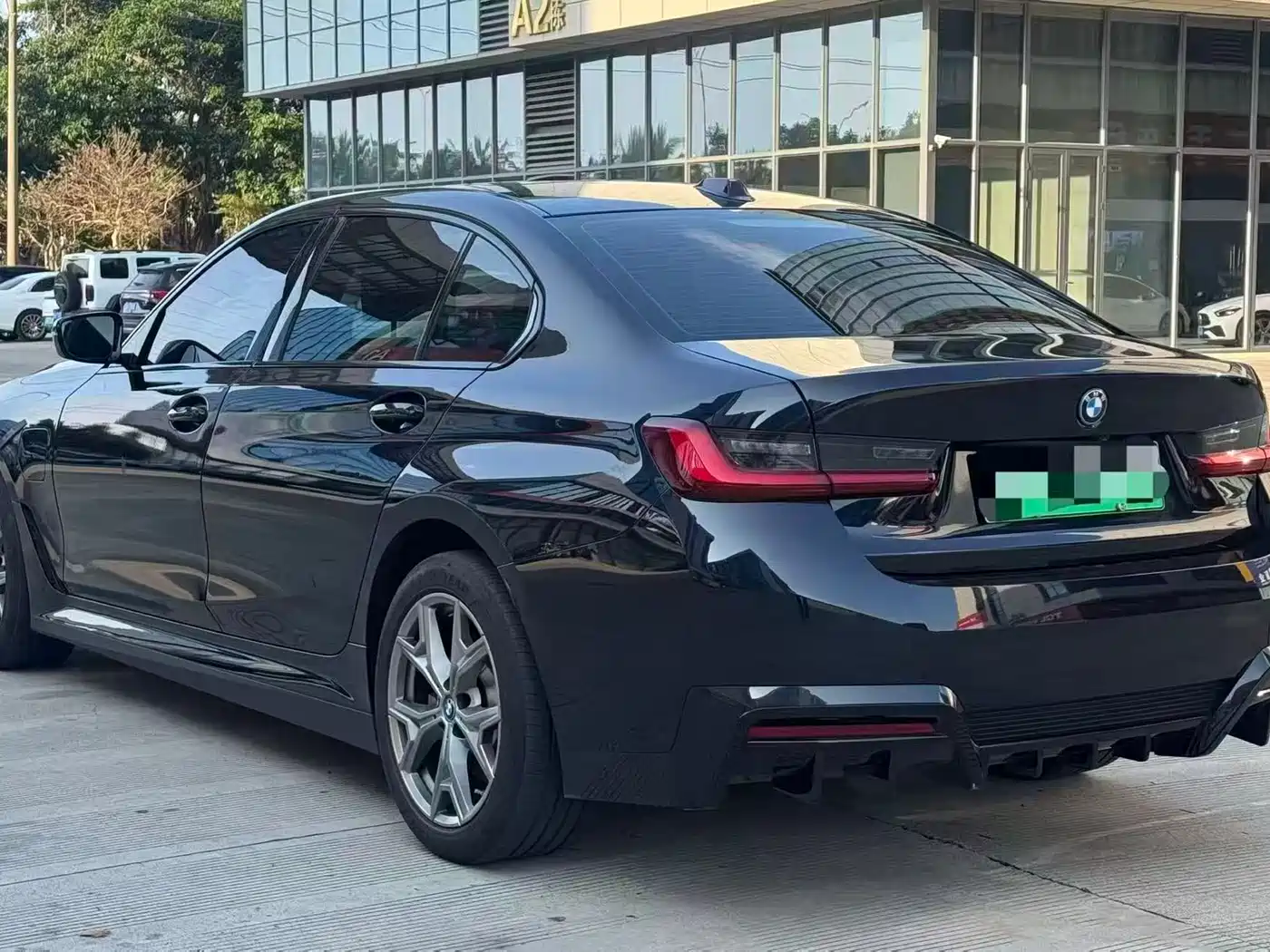 BMW i3 2024 eDrive 35 L фото 9