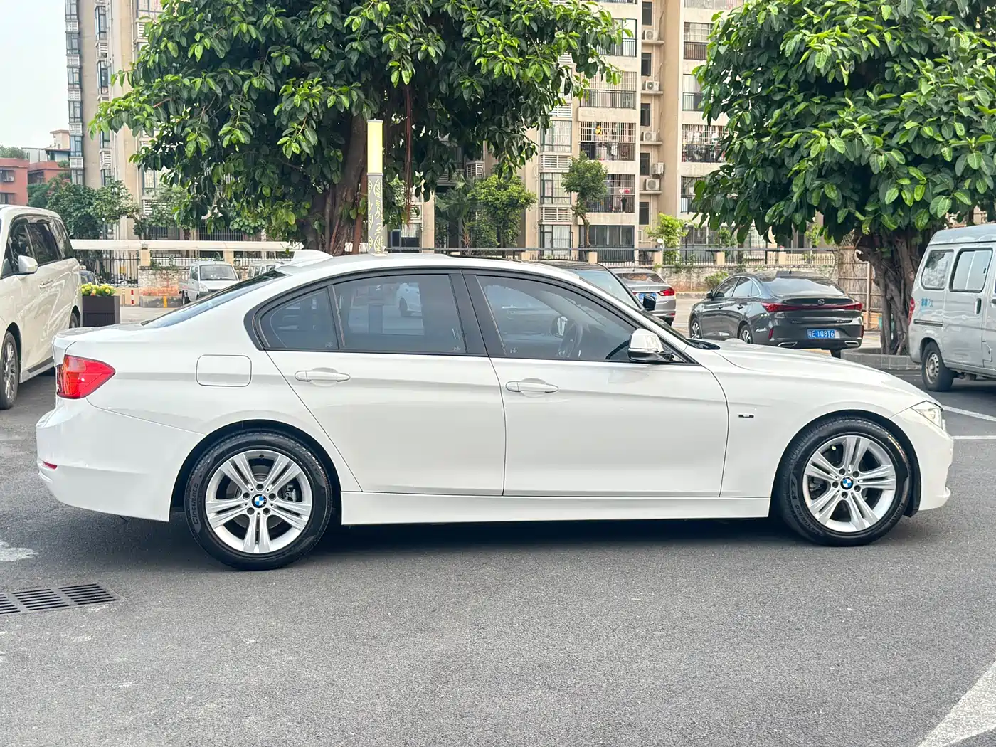 BMW 3 Series 2015 320i Sport Design Package фото 19