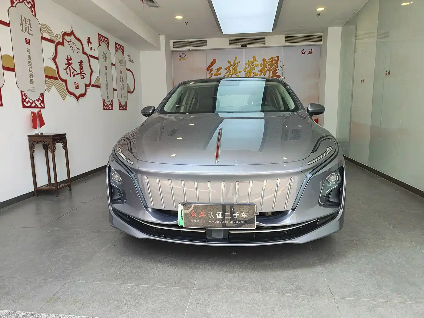 Hongqi E-QM5 2023 560km PLUS фото 2
