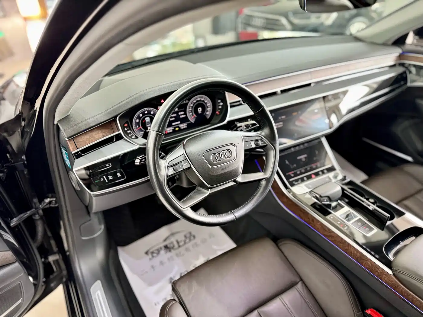 Audi A8 2018 A8L 55 TFSI quattro Launch Premium фото 8