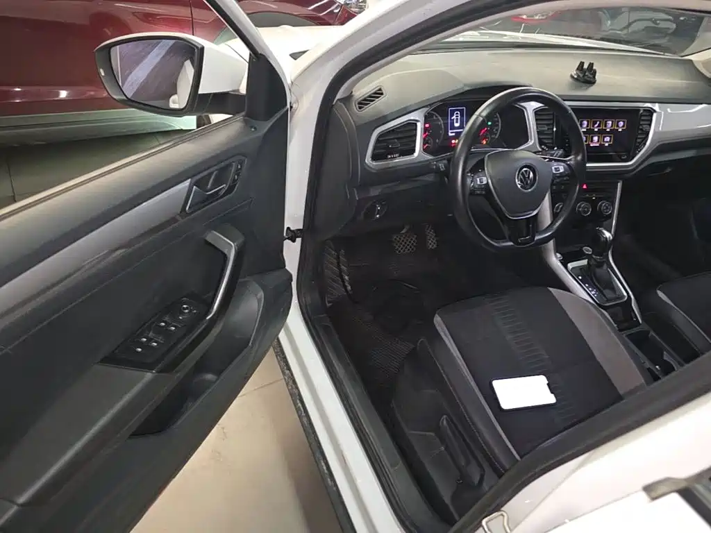 Volkswagen T-Roc, миниатюра 16