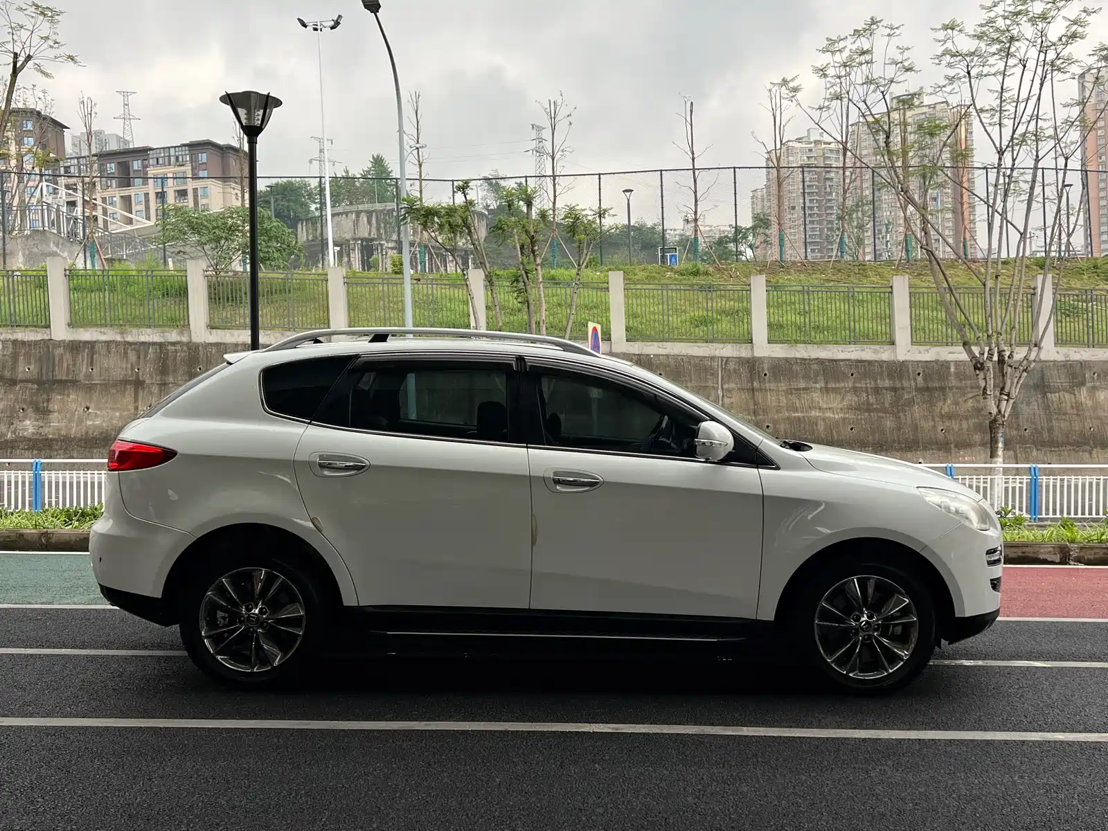 Фото 5 - Luxgen Luxgen7 SUV