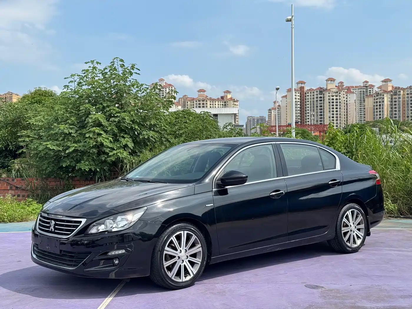 Peugeot 408 2014 1.8L Automatic Luxury Edition