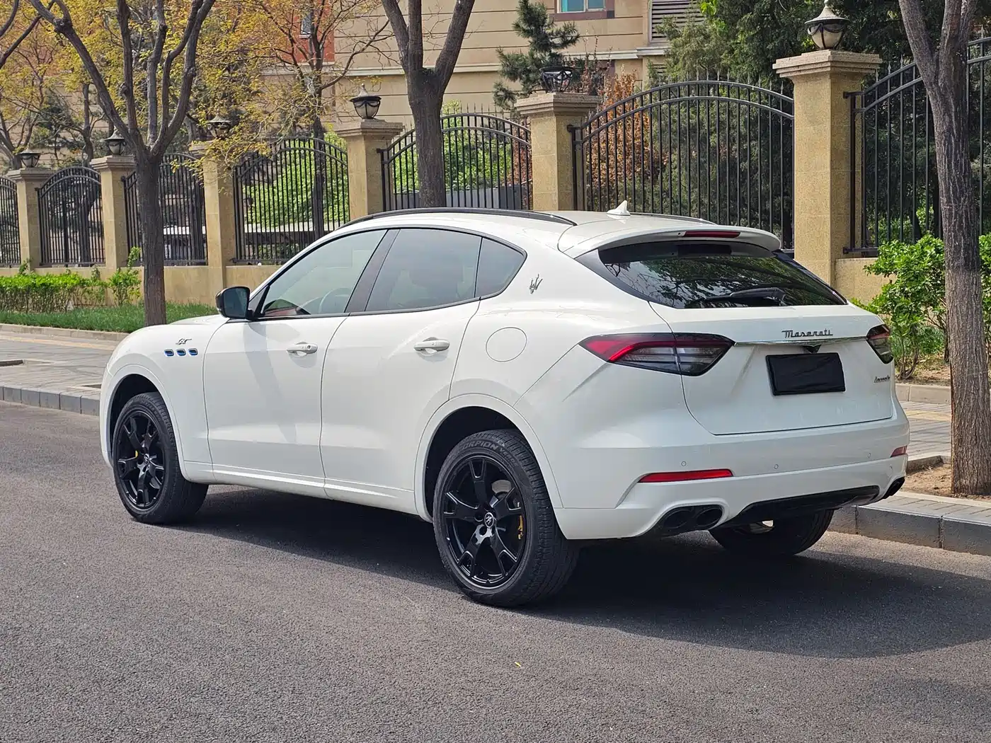 Maserati Levante 2022 2.0T GT Edge Edition фото 5