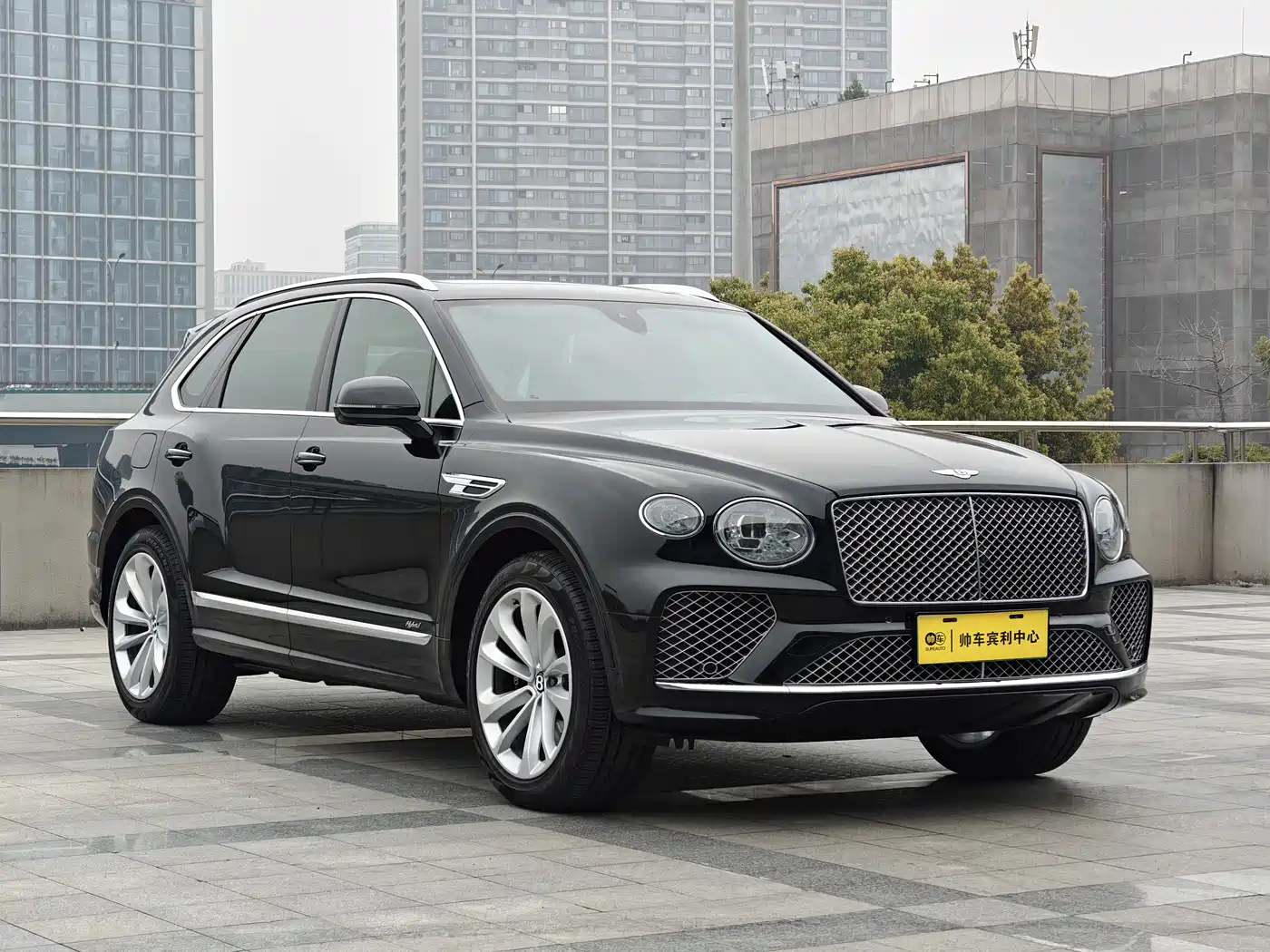 BENTLEY TIMYUE PLUG IN HYBRID