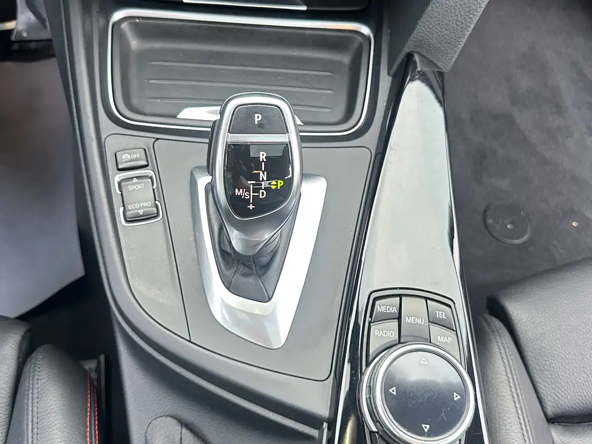 BMW 3 Series 2015 320i Sport Design Package фото 9