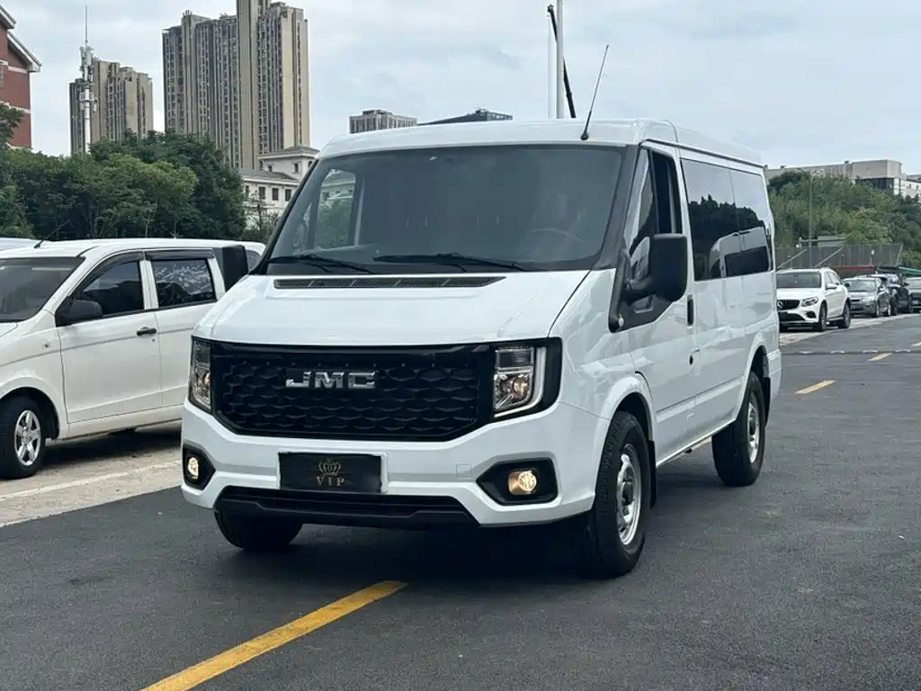 Jiangling JMC Fushun 2025 2025 Model 2.0T 6MT Diesel Short Wheelbase Low Roof Commercial MPV 5/6 Seats with Dual Swing Doors