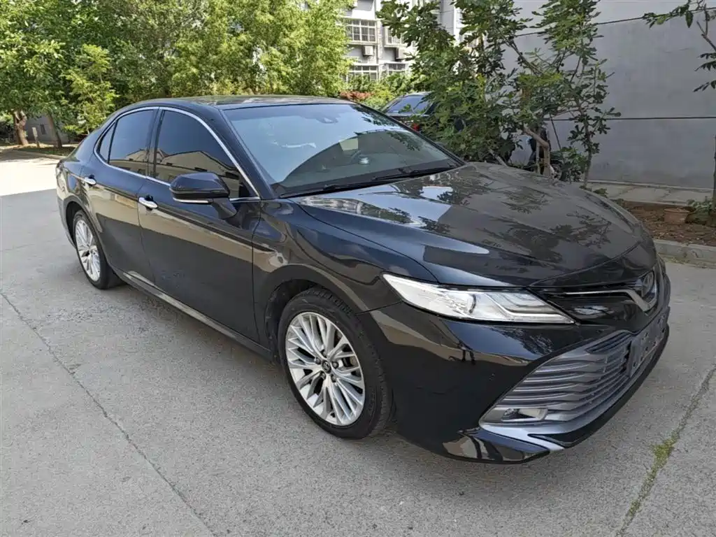 Toyota Camry 2018 2.5G Luxury Edition фото 4