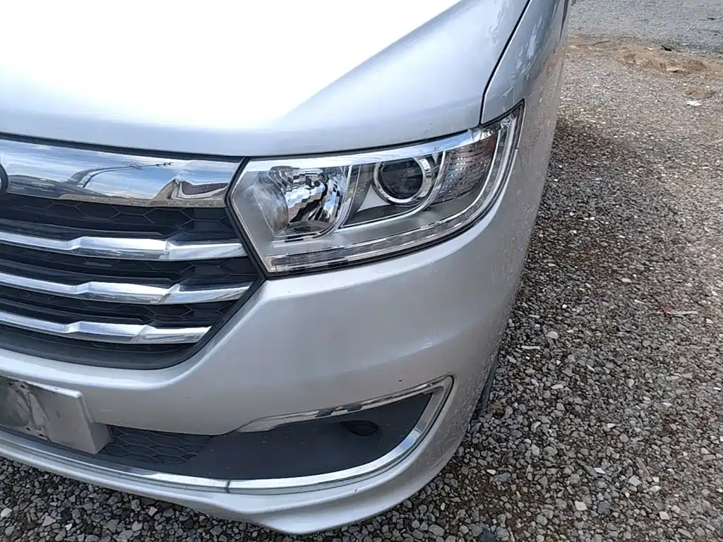 JAC Refine M3 2023 2022 1.5T 7-Seater Standard
