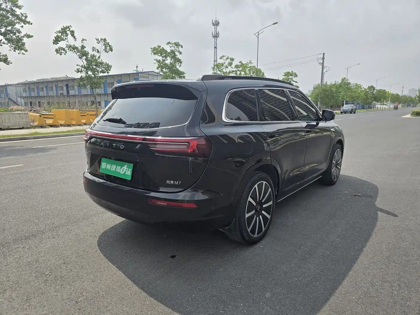 AITO Wenjie AITO M7 2024 1.5T Smart Drive RWD Ultra 6-seater фото 9