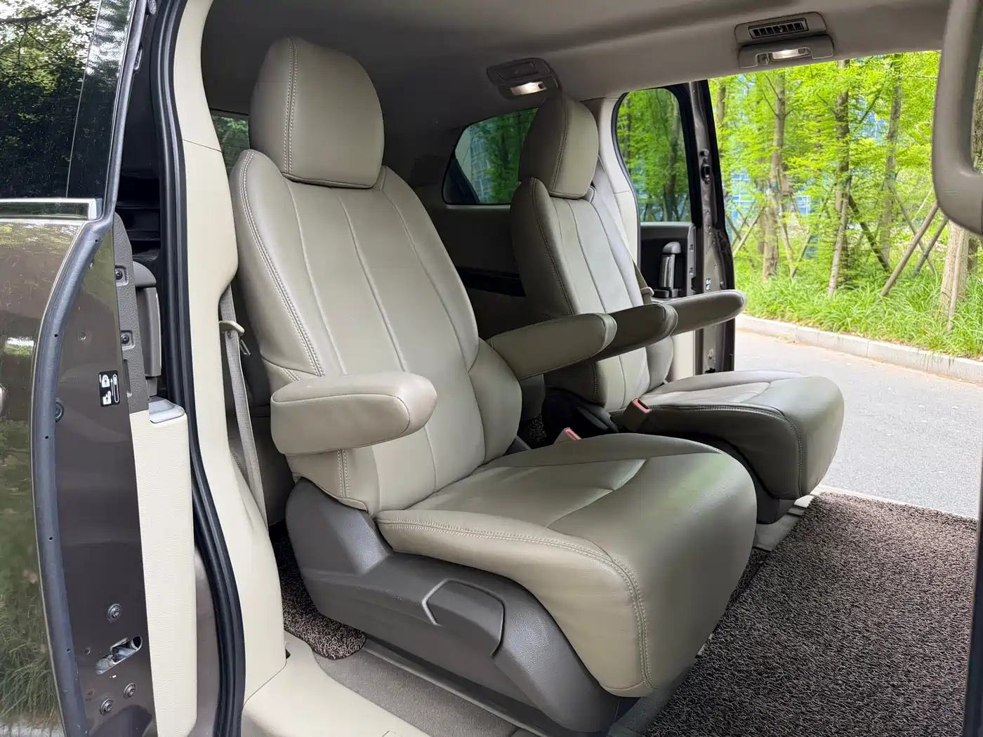 Buick GL8 2013 2.4L CT Luxury Business Comfort Edition фото 11
