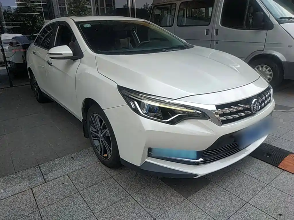 Venucia D60 2018 2018 1.6L CVT Smart Elite Edition