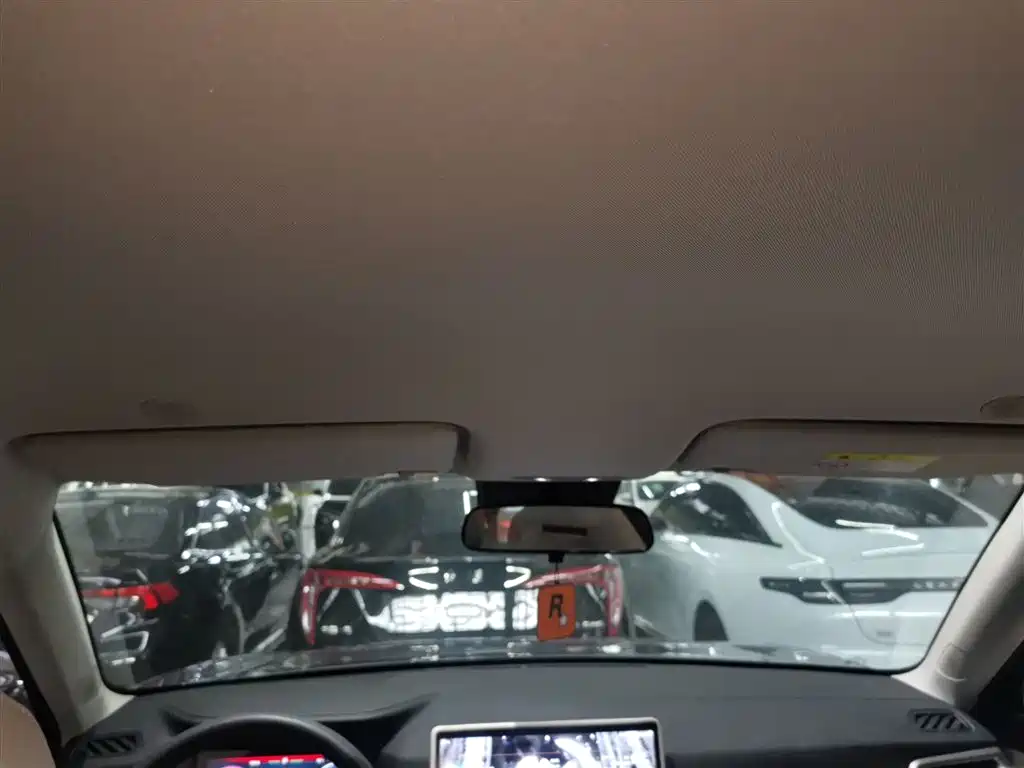 BYD Yuan UP 2024 401KM Leading Edition фото 15