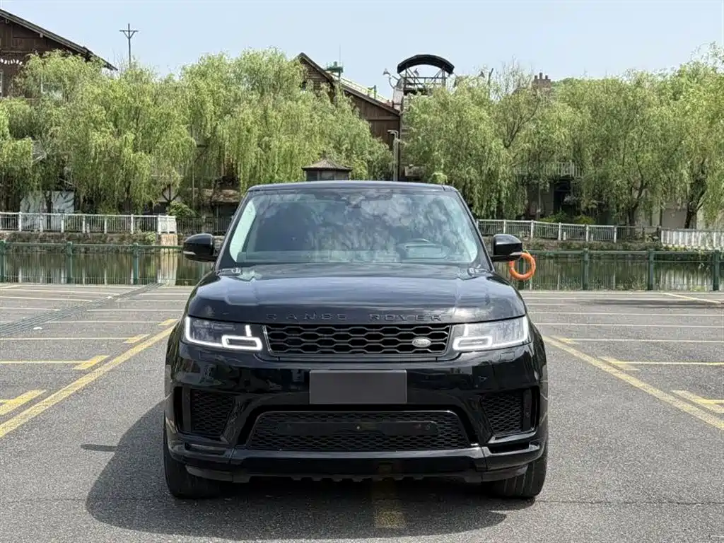 Land Rover Range Rover Sport 2018 3.0 SC V6 Fashion Genesis DYNAMIC фото 2