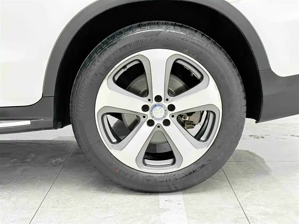 Mercedes-Benz GLC 2016 GLC 260 4MATIC Luxury фото 4