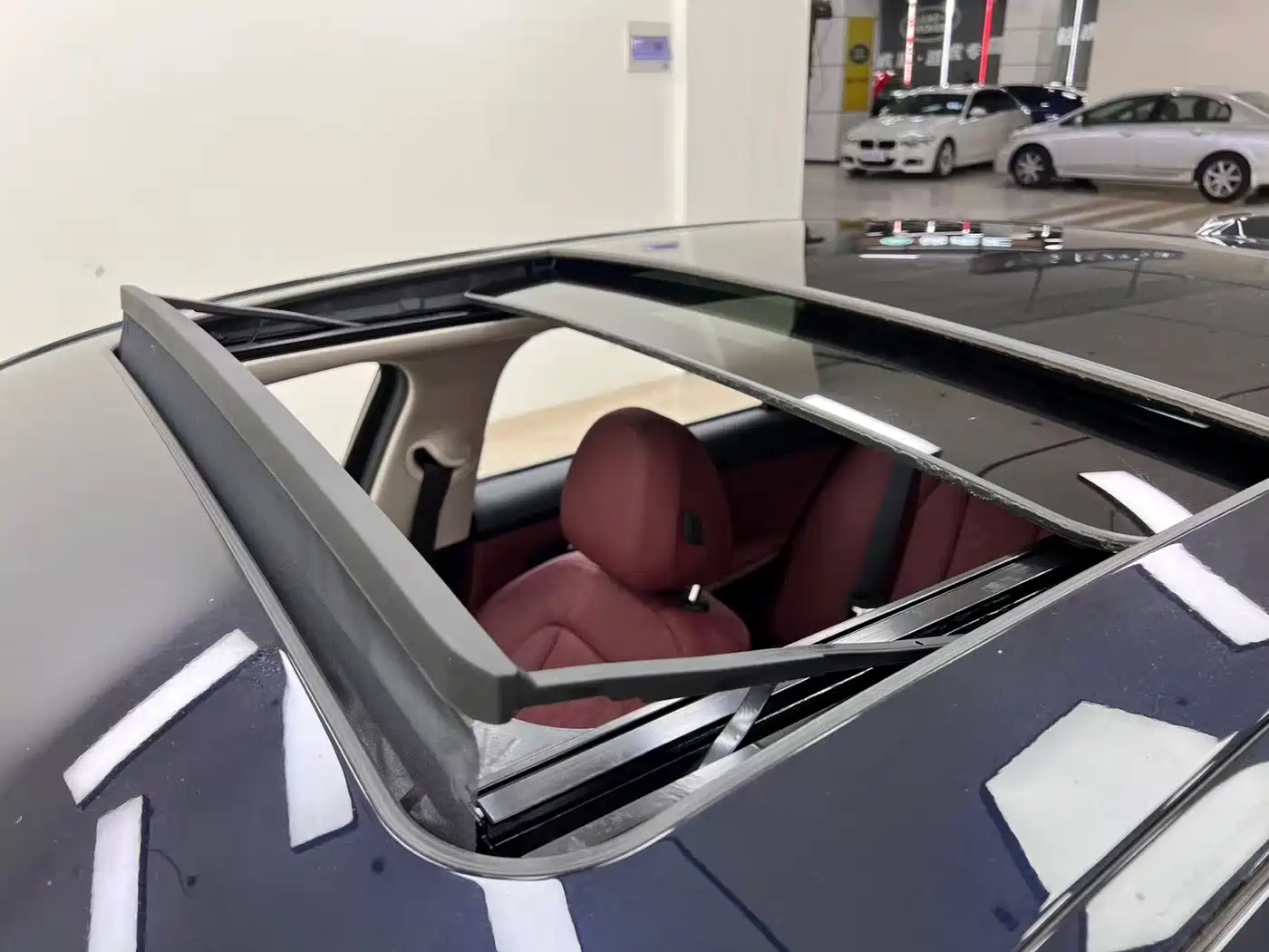 BMW 3 Series 2024 325i M Sport Shadowline Package фото 20