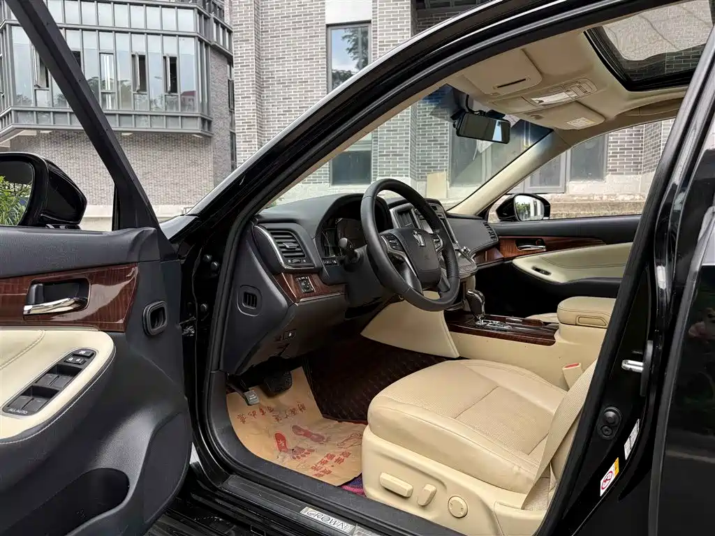 Toyota Crown 2015 2.0T Fashion фото 5