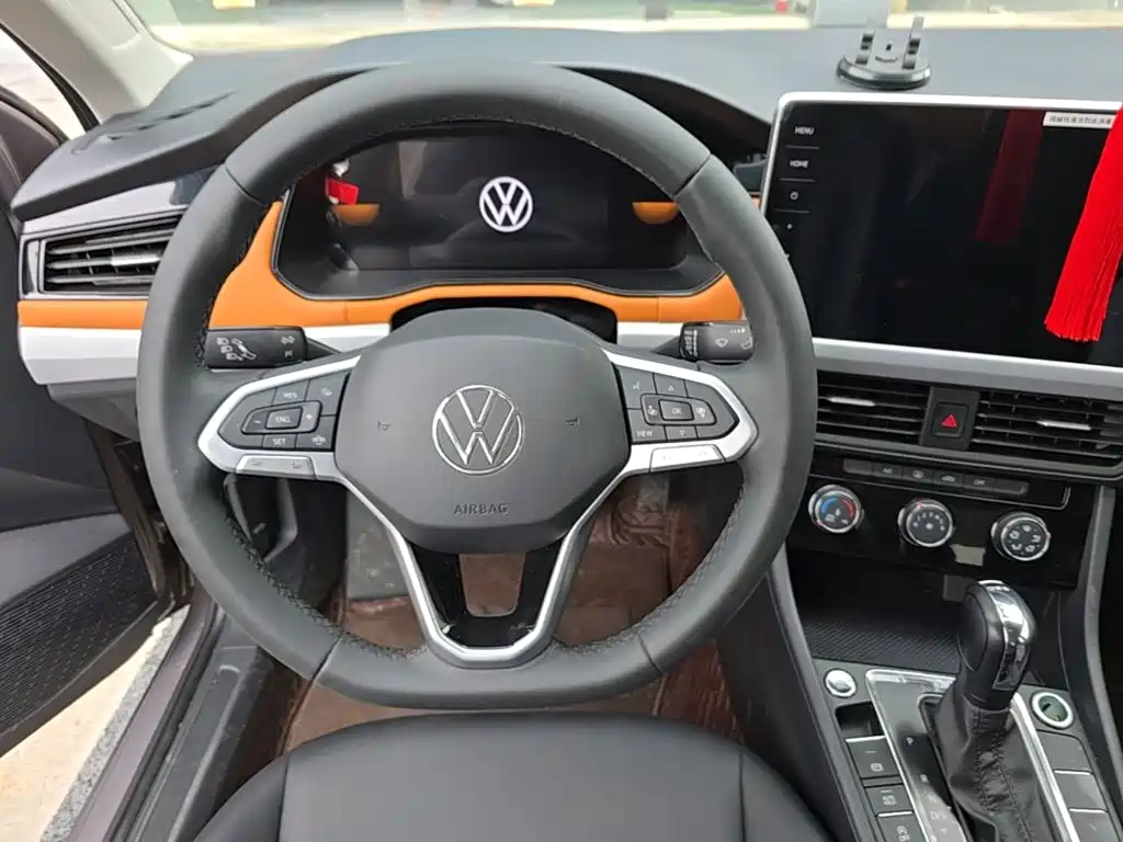 Volkswagen Bora 2025 2025 200TSI DSG Joy Ride Navigation Edition