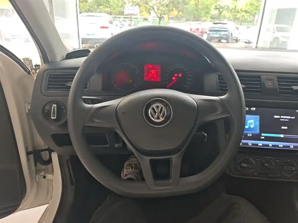 Volkswagen Santana 2018 1.5L Manual Trend Edition фото 10