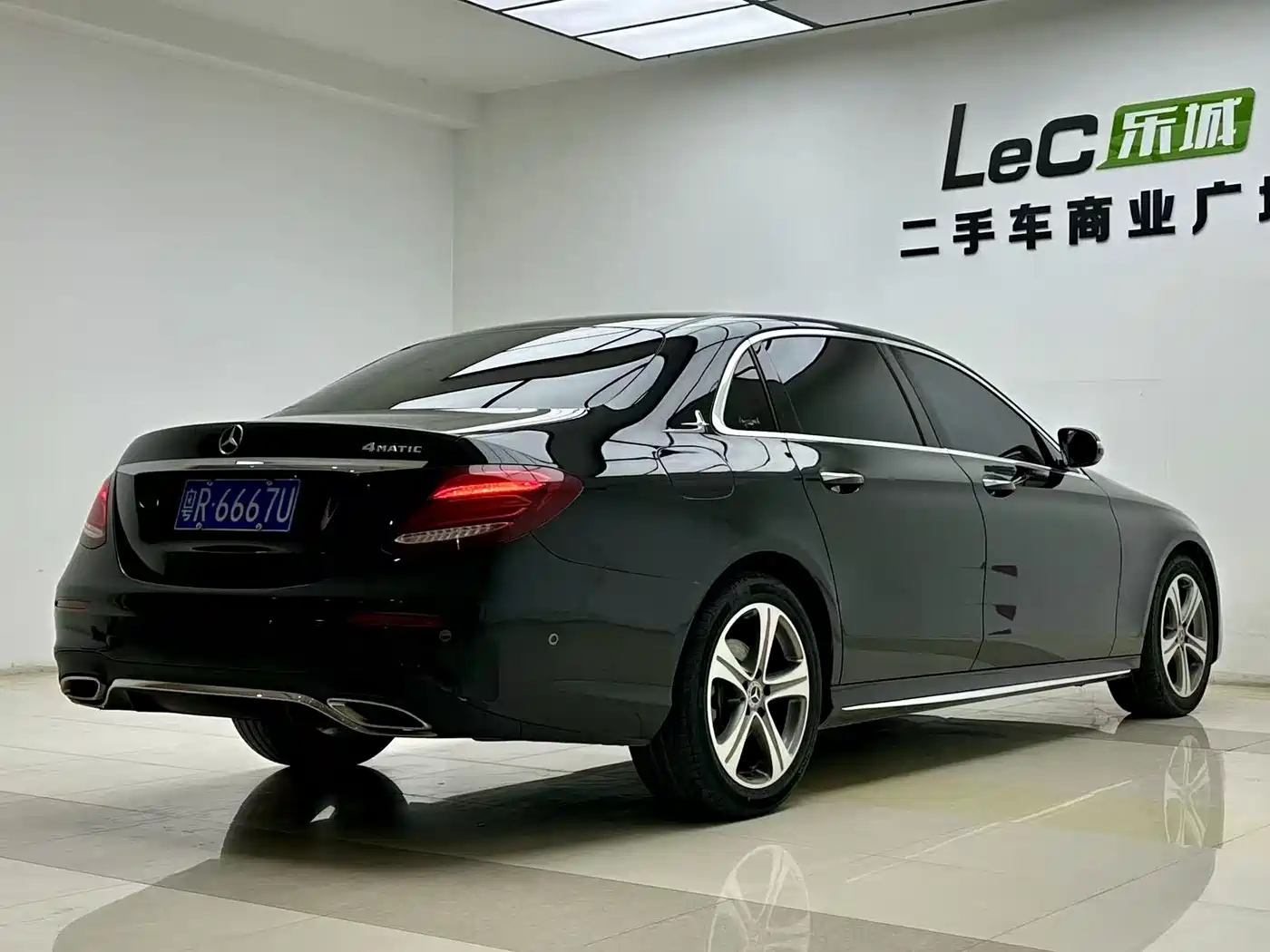 Mercedes-Benz E-Class 2019 E 200 L Sport фото 6