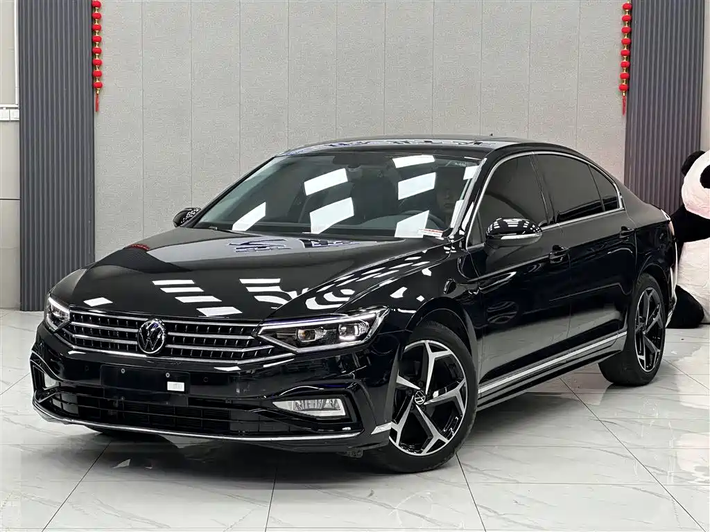 Volkswagen Magotan 2023 2 Million Units Anniversary Edition 330TSI DSG Leading Type
