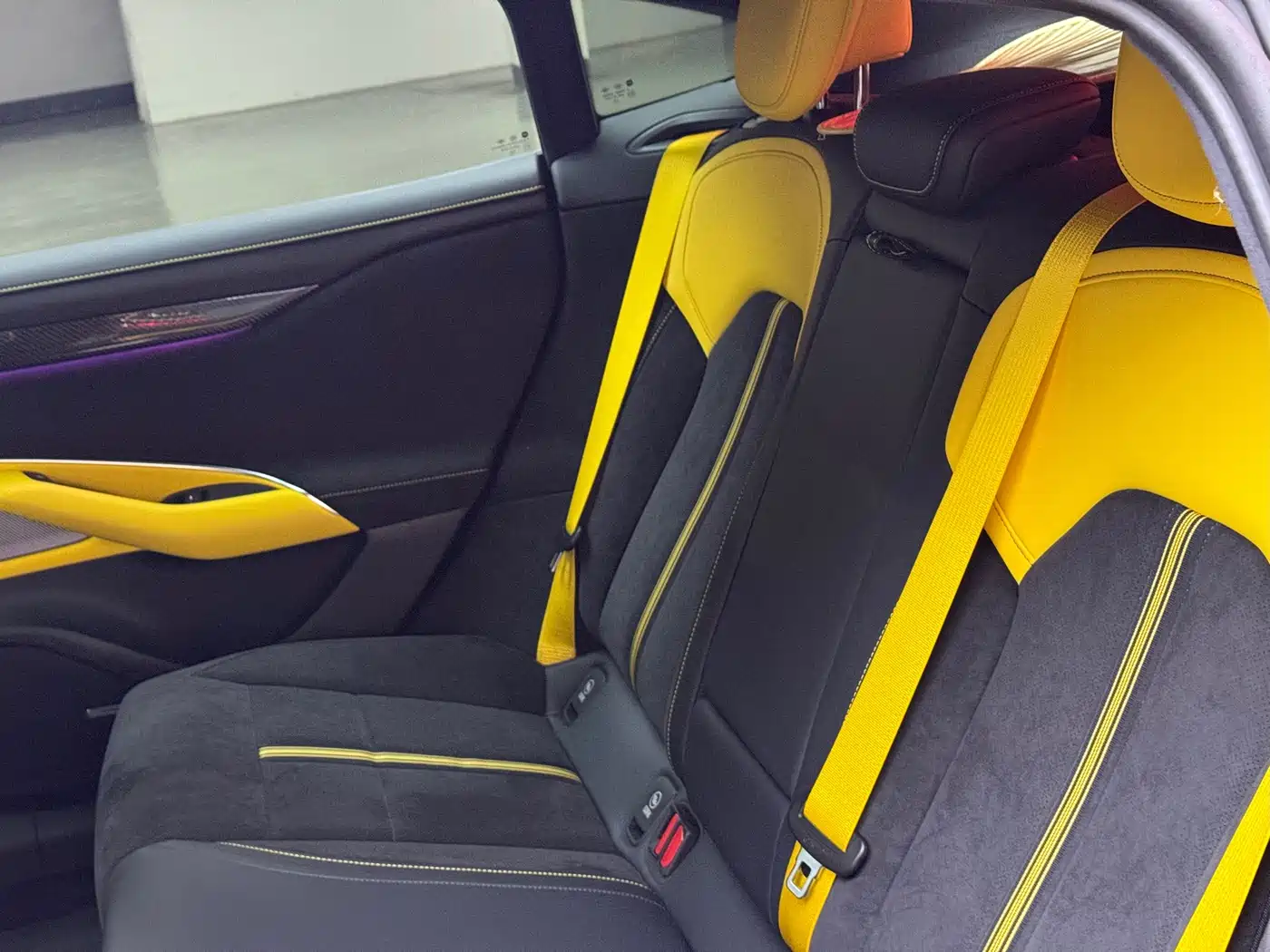 XIAOMI CAR XIAOMI SU7 ULTRA