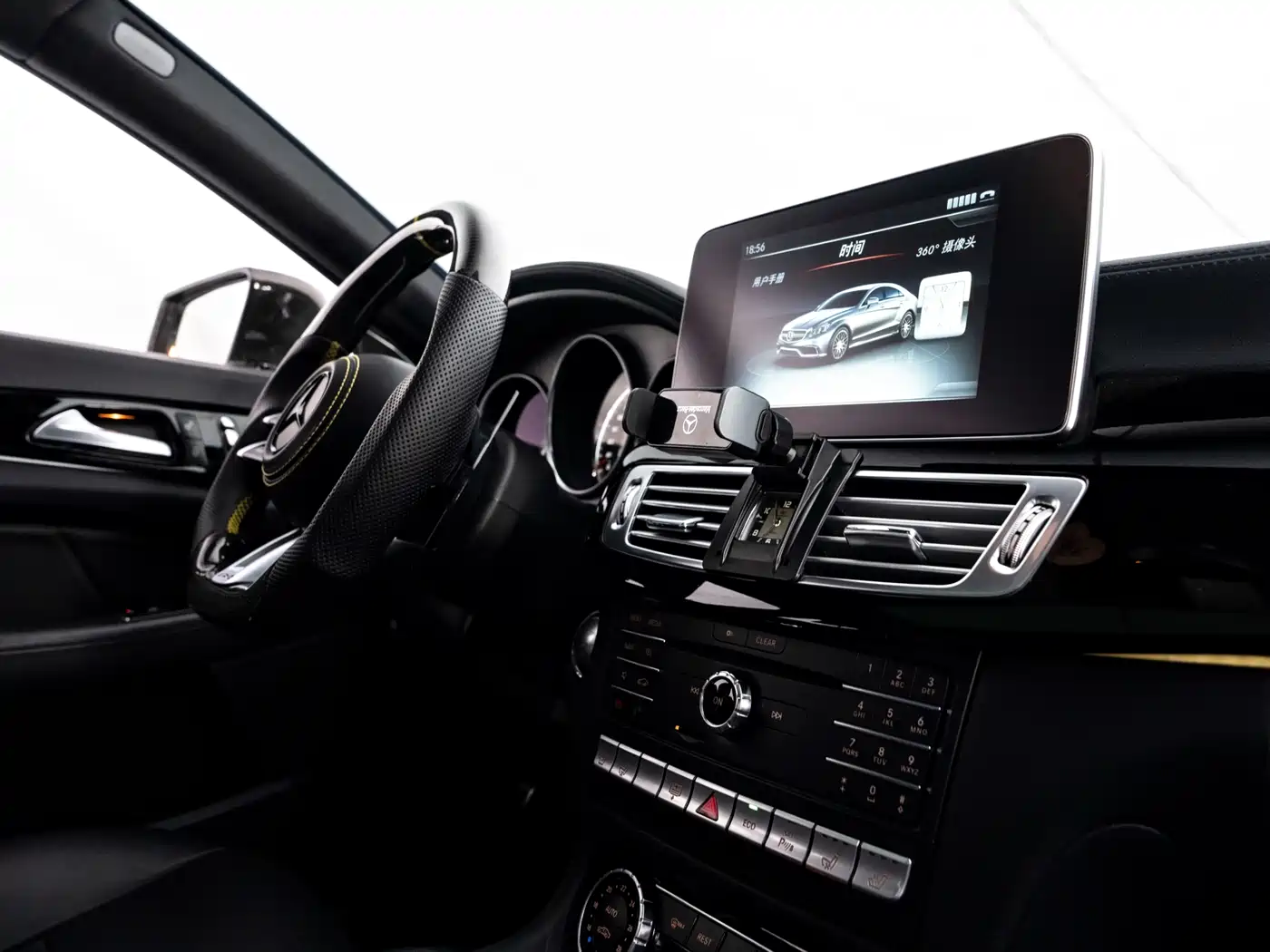Mercedes-Benz CLS AMG 2015 AMG CLS 63 4MATIC фото 28